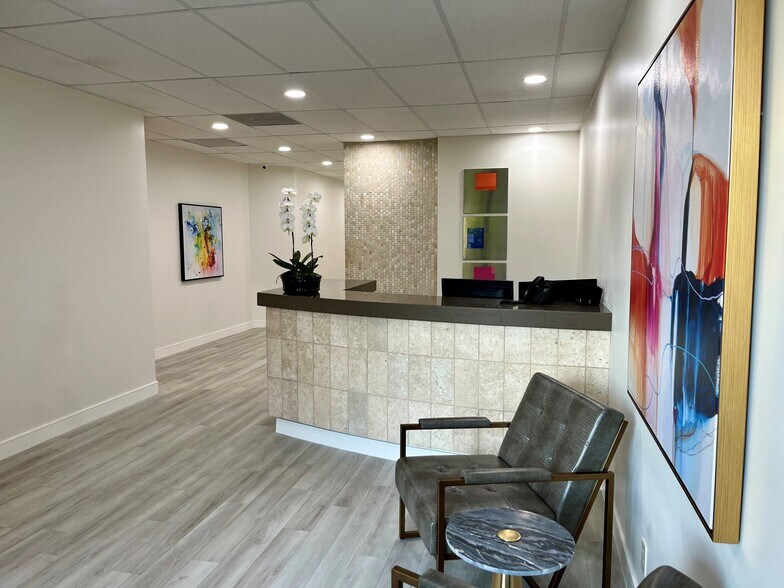 More Photos Of 4930 Campus Dr, Newport Beach Office Residential For Lease