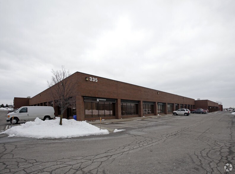More Photos Of 335 Admiral Blvd, Mississauga Unknown For Lease