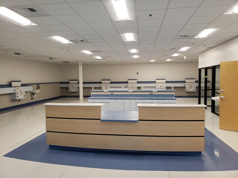 More Photos Of 2500 NW 229th Ave, Hillsboro Light Distribution For Sale