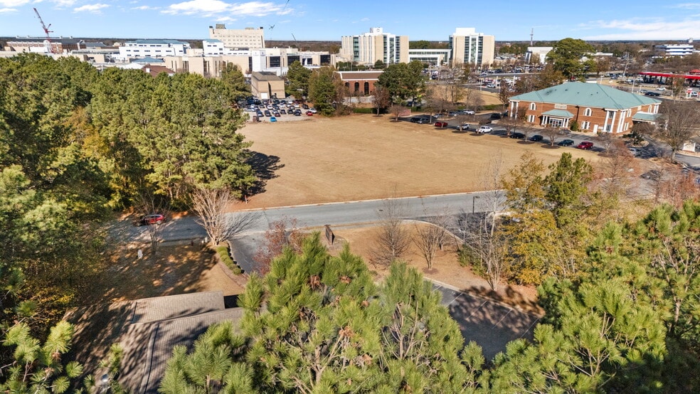 More Photos Of 2223 Hemby Ln, Greenville Medical For Sale