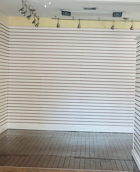 More Photos Of 1201 W Fairbanks Ave, Orlando Freestanding For Lease