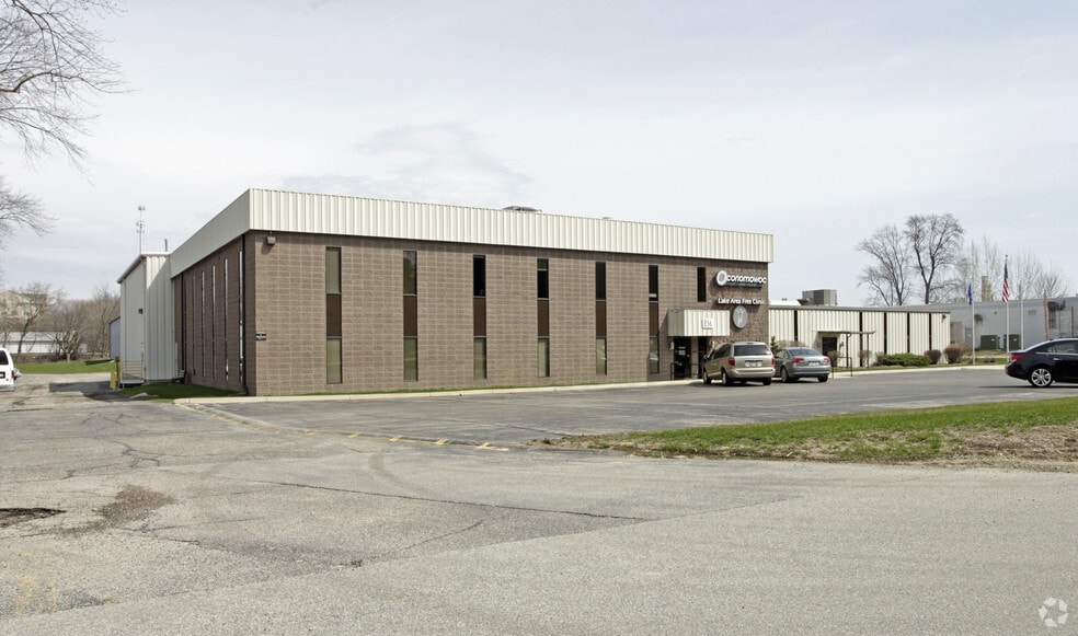 Primary Photo Of 856 Armour Rd, Oconomowoc Manufacturing For Sale