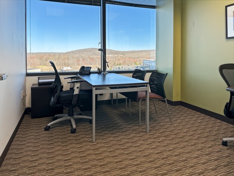 More Photos Of 100 Enterprise Dr, Rockaway Coworking Space