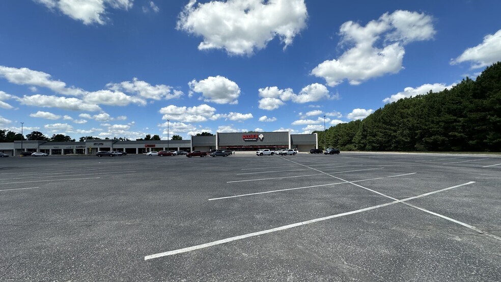 More Photos Of 715-901 N Norwood St, Wallace Freestanding For Lease