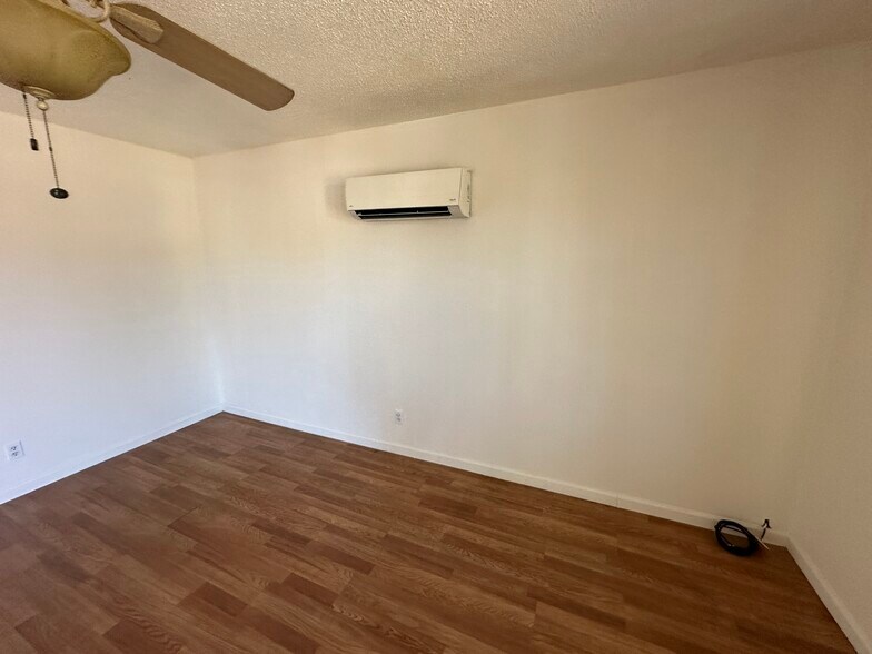 More Photos Of 1822 Cirby Way, Roseville Apartments For Sale