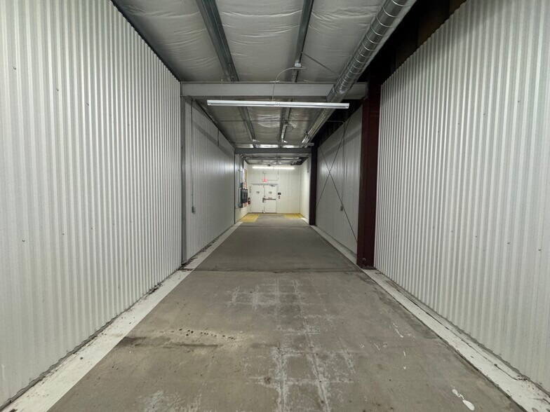 More Photos Of 109 E Clark St, La Plata Freestanding For Lease