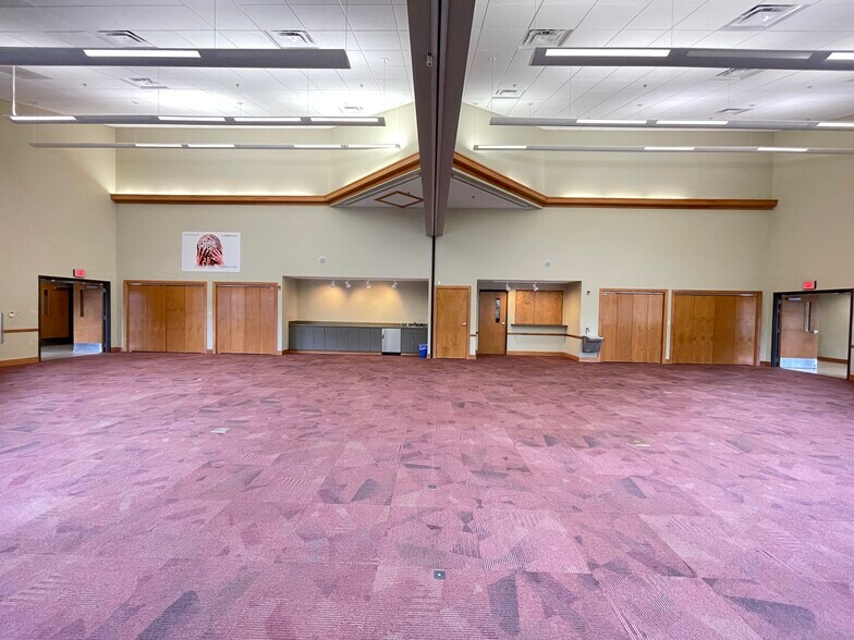 More Photos Of 6901 SW 24th Avenue, Gainesville Office For Lease
