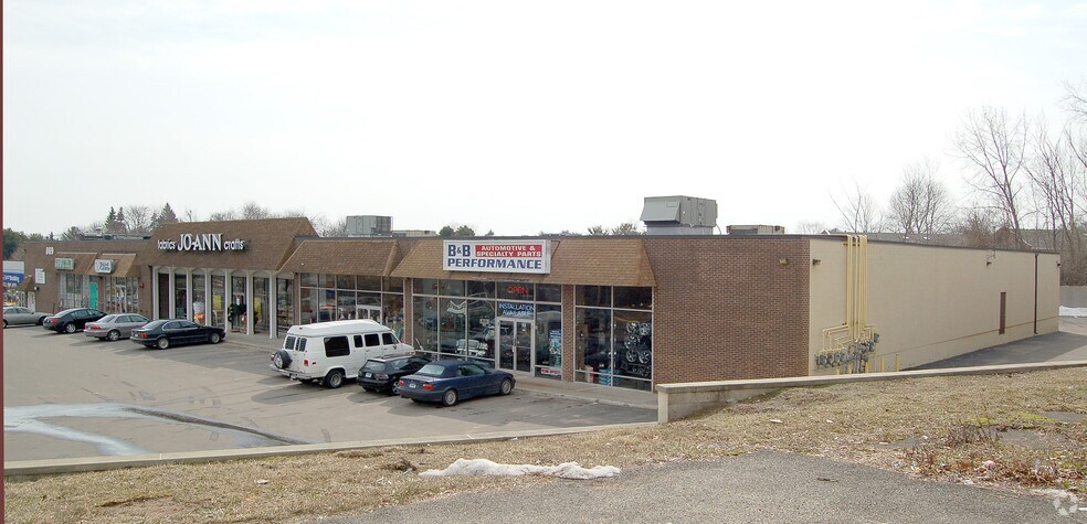 More Photos Of 869 W Main St, Branford General Retail For Lease