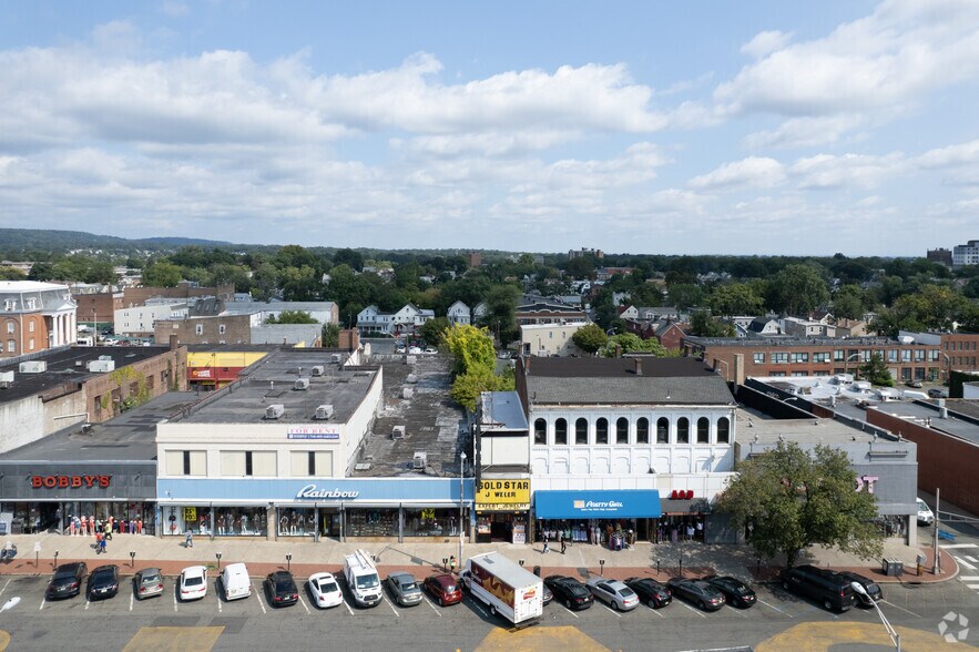 More Photos Of 265 Main St, Orange Storefront For Lease