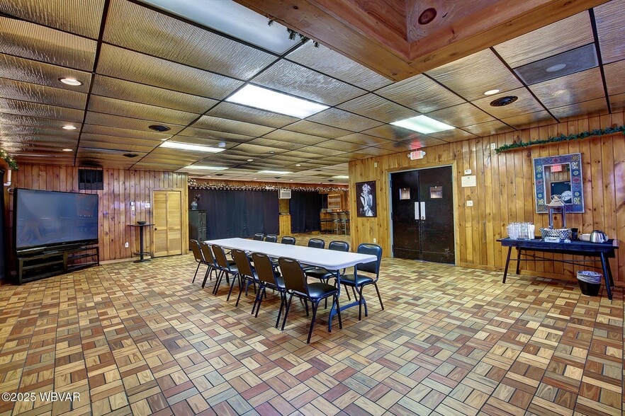 More Photos Of 505 Washington Blvd, Williamsport Restaurant For Sale