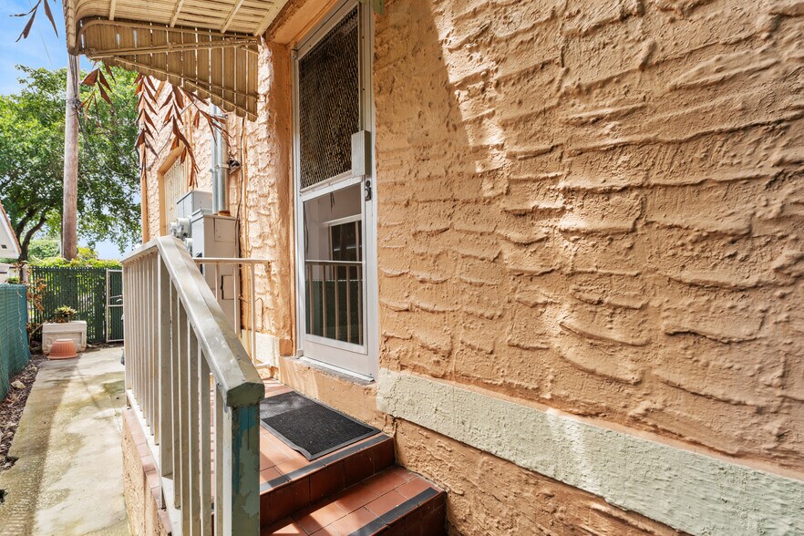 More Photos Of 3409 S Le Jeune Rd, Coral Gables Apartments For Sale