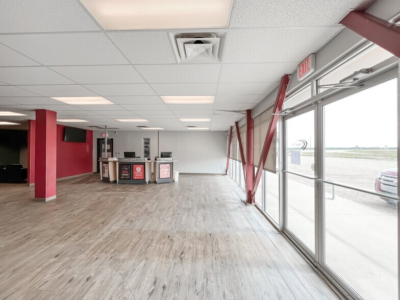 More Photos Of 650 Sunrise Rd, Peace River Industrial For Sale