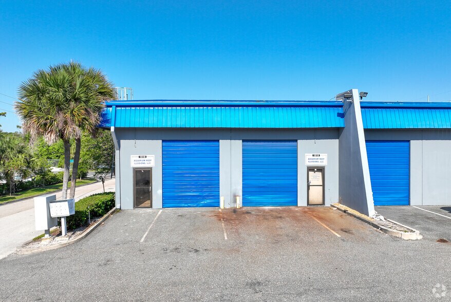 More Photos Of 217 Altamonte Commerce Blvd, Altamonte Springs Warehouse For Lease