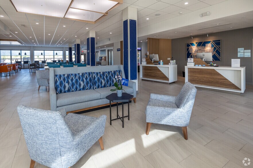 More Photos Of 220 Woodlawn Rd, Macclenny Hotel For Sale