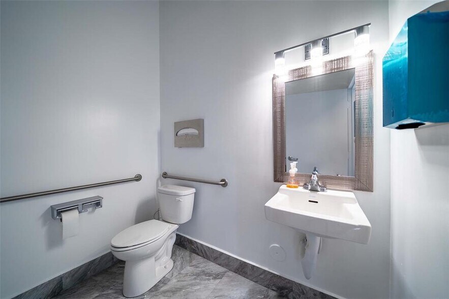 More Photos Of 2201 Palm Ave, Miramar Storefront Retail Office For Lease