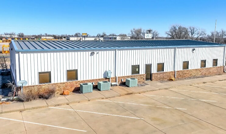 More Photos Of 2003 S Merritt Rd, Elk City Warehouse For Lease