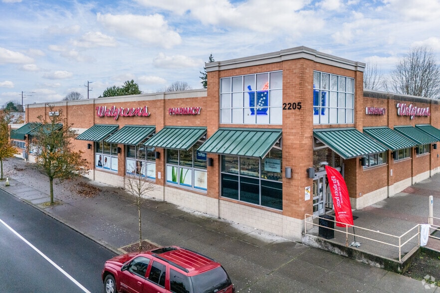 More Photos Of 2205 Broadway Ave, Everett Drugstore For Sale