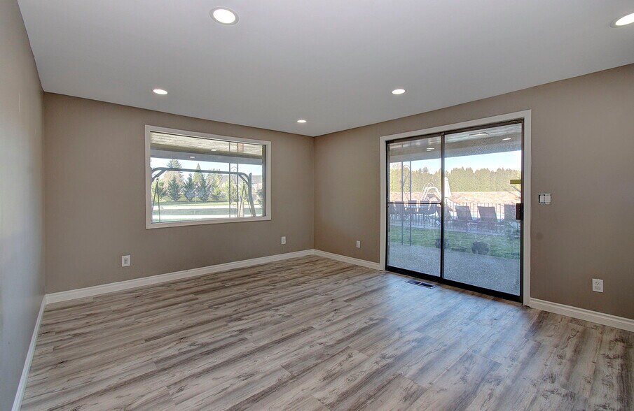 More Photos Of 10605 NE 117th Ave, Vancouver Industrial For Sale