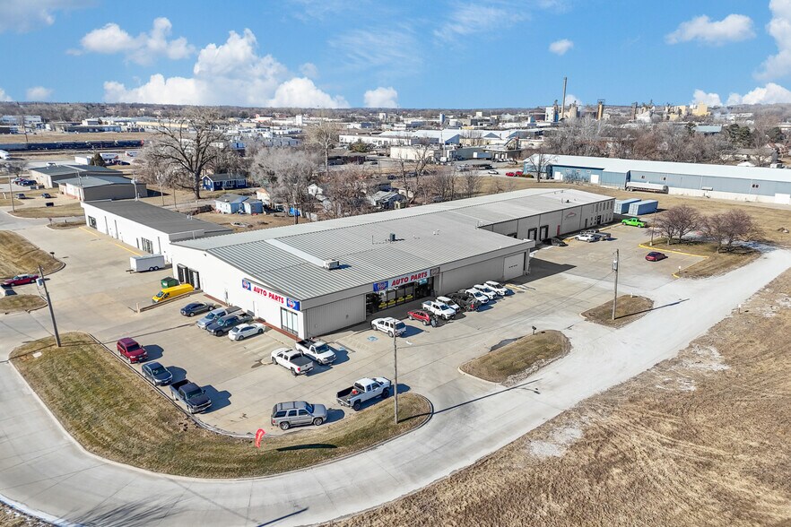 More Photos Of 2150 Milton ave, Des Moines Industrial For Sale