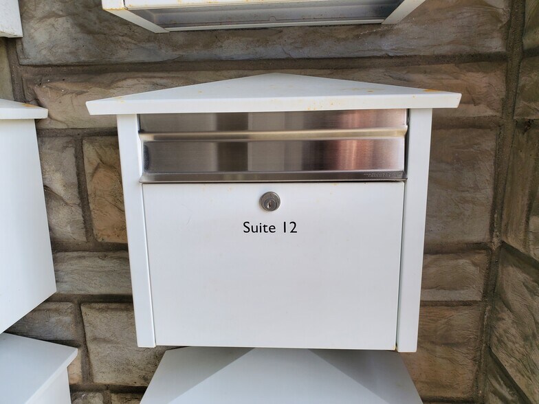 More Photos Of 401 W High St, Mount Vernon Office For Lease