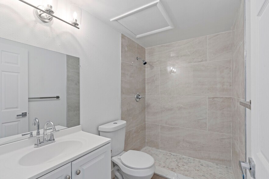 More Photos Of 1150 Carlton Ct, Fort Pierce Apartments For Sale