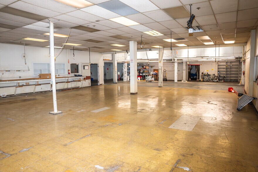 More Photos Of 475 4th St, San Francisco Service For Lease