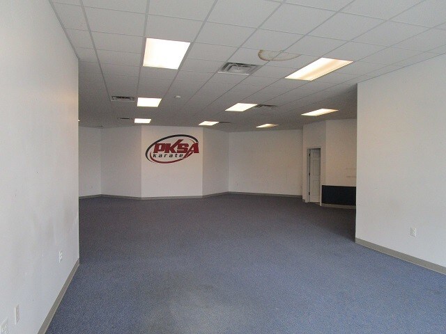 More Photos Of 5071 Dixie Hwy, Newport Unknown For Lease