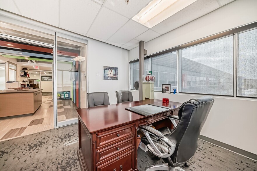 More Photos Of 9040-9058 22nd Ave SW, Edmonton Showroom For Sale