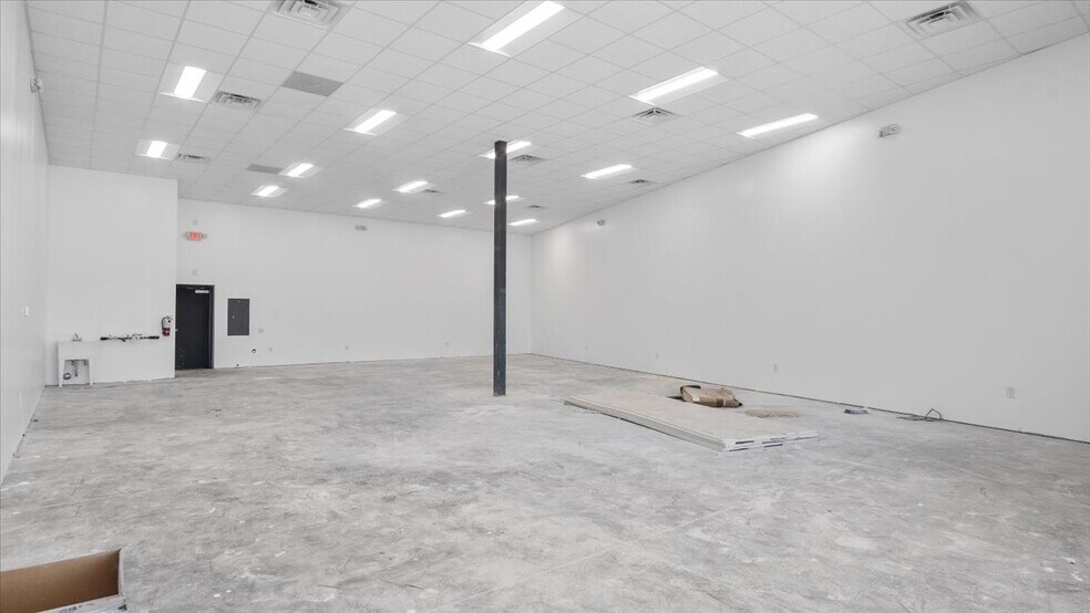 More Photos Of 40 Industrial Park Dr, Henderson Medical For Lease