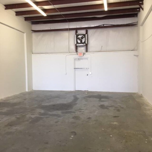 More Photos Of 202 Palmetto St, Orlando Industrial For Lease