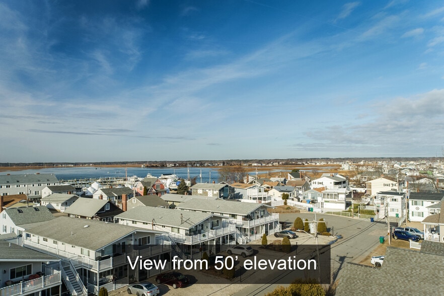 More Photos Of 198 Ashworth Ave, Hampton Hotel For Sale