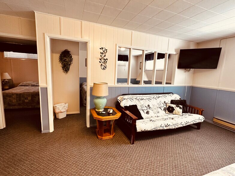 More Photos Of 107 E Main St, Bison Hotel For Sale