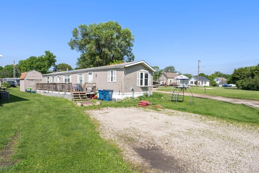 More Photos Of 109 S Pearl St, Atkinson Manufactured Housing Mobile Home Park For Sale
