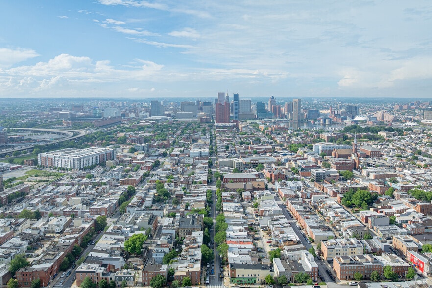 More Photos Of 1209 S Charles St, Baltimore Bar For Sale