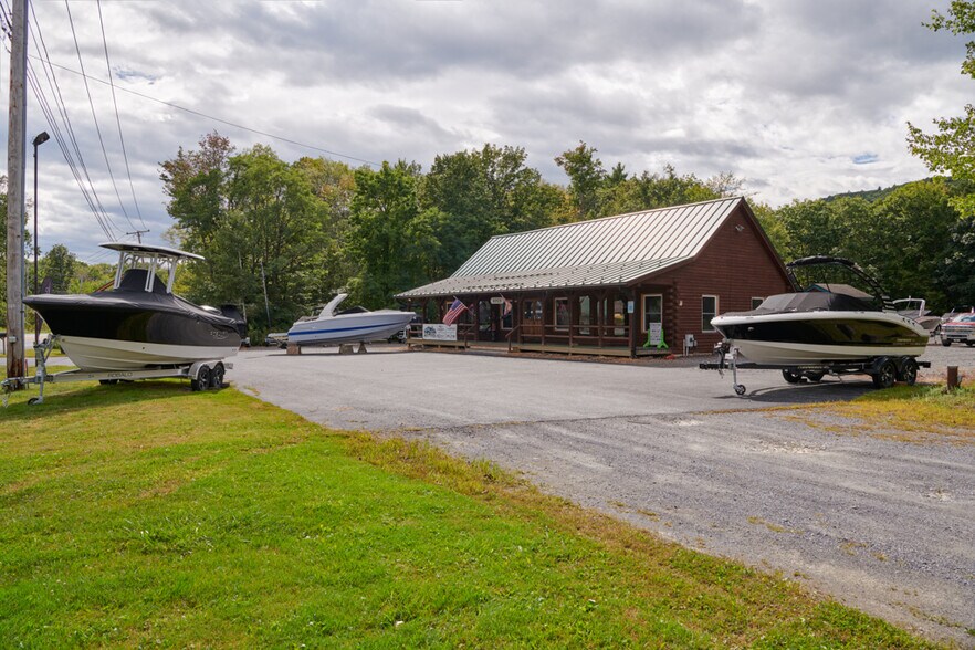 More Photos Of 1881 Pilot Knob Rd, Kattskill Bay Marina For Sale