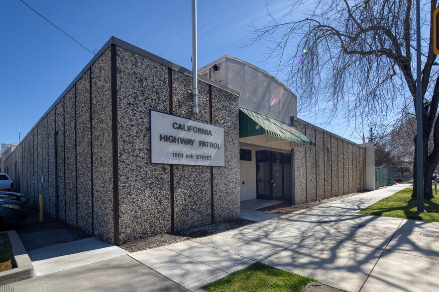 More Photos Of 1801-1811 9th St, Sacramento Flex For Sale