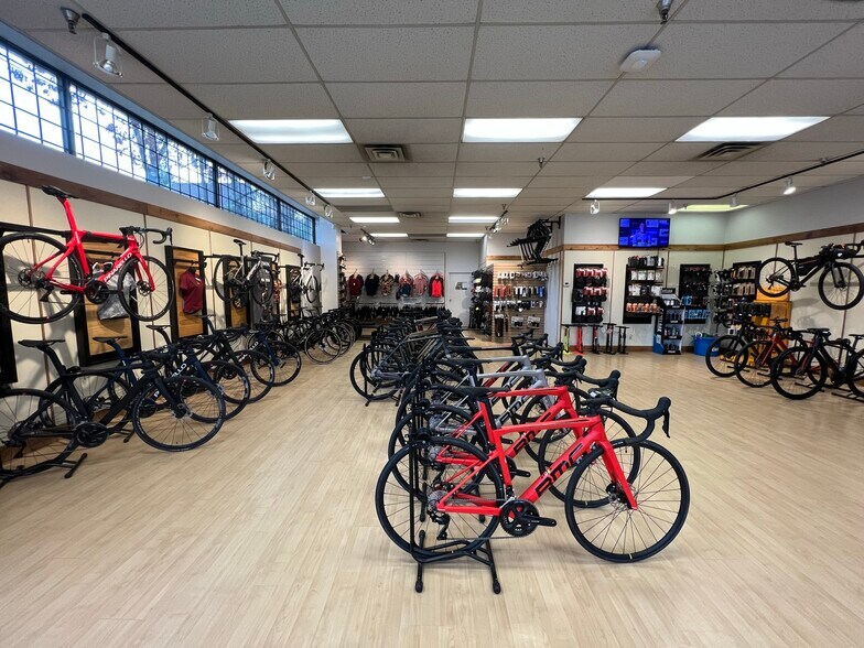 More Photos Of 210 W Broadway, Vancouver Office For Lease