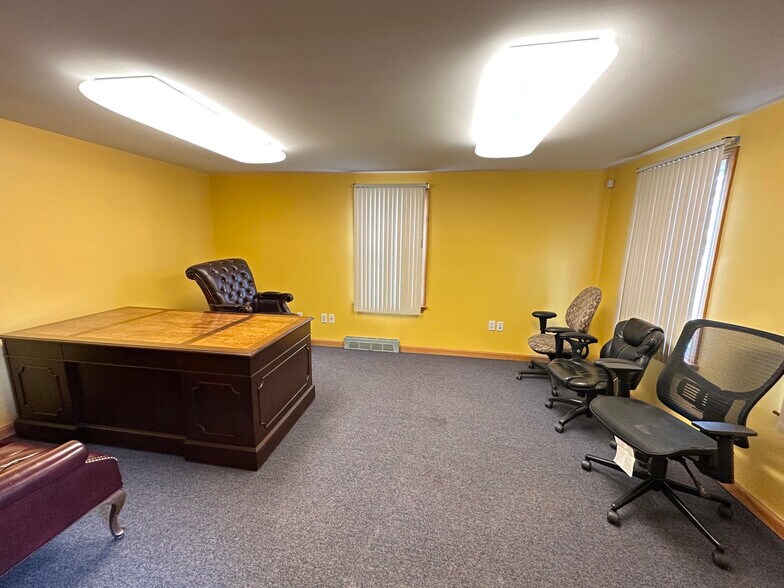 More Photos Of 799 Front St, Chicopee Office For Sale