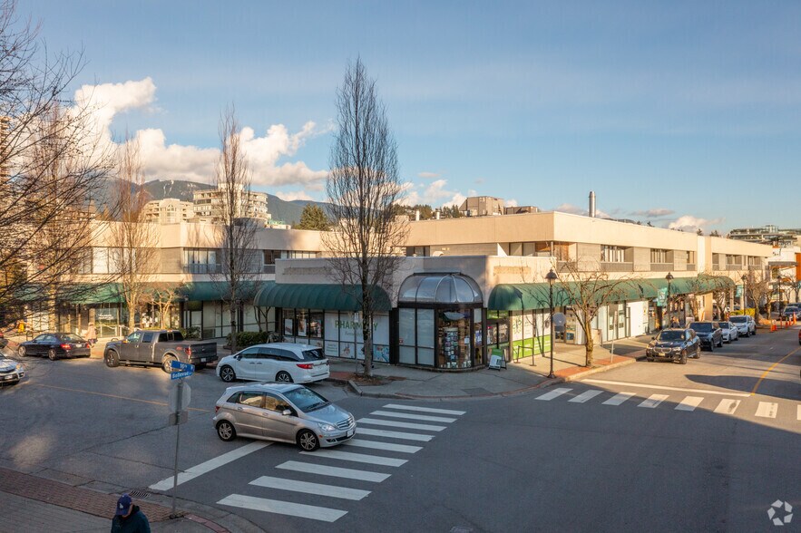 More Photos Of 1571 Bellevue Av, West Vancouver Office For Lease