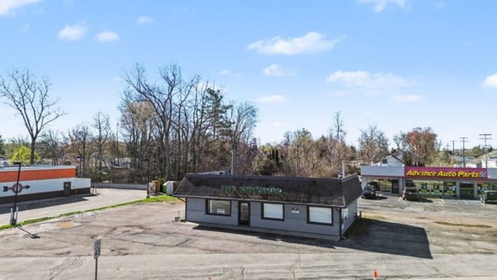 Primary Photo Of 1705 Gratiot Blvd, Marysville Medical For Sale