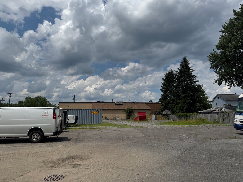 More Photos Of 223 Pulaski St, Syracuse Warehouse For Sale