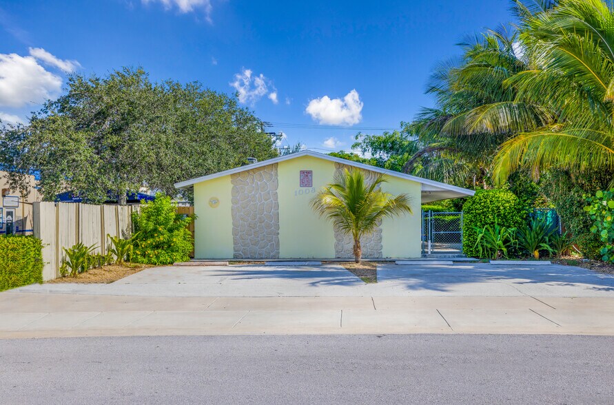 Primary Photo Of 1008 18th Ave N, Lake Worth Beach Apartments For Sale