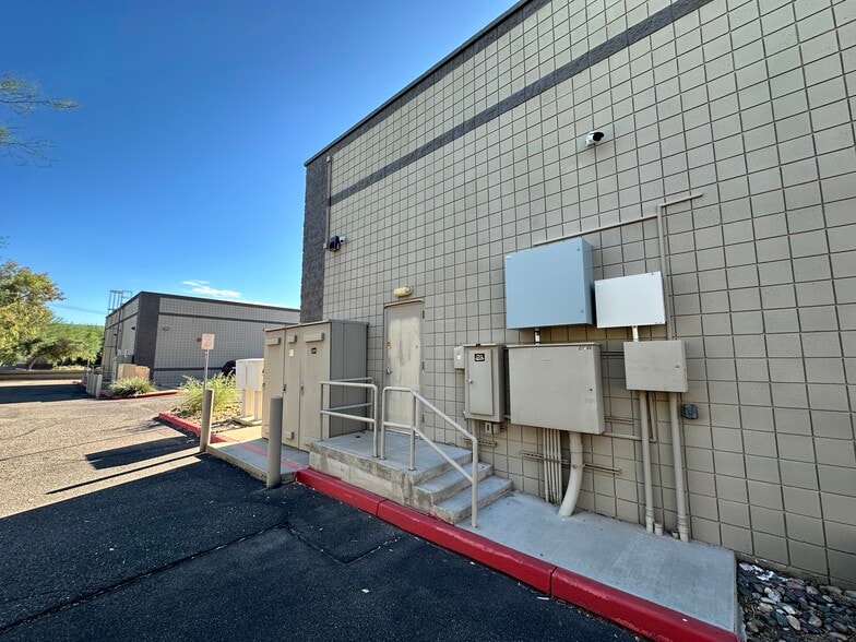 More Photos Of 21035 N Cave Creek Rd, Phoenix Storefront Retail Office For Sale