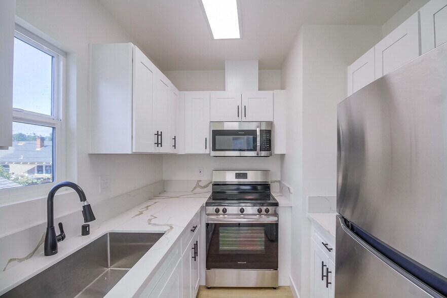 More Photos Of 1237-1239 Lincoln Ave, San Diego Apartments For Sale