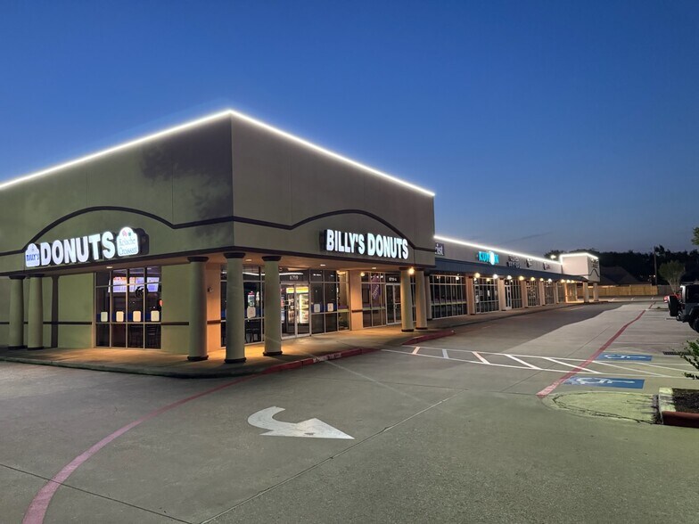 More Photos Of 6719 Fairmont Pky, Pasadena Unknown For Lease