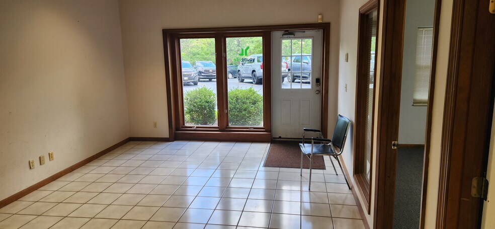 More Photos Of 27070 Detroit Rd, Westlake Freestanding For Lease
