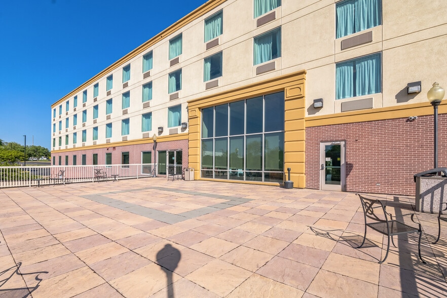 More Photos Of 7350 Williamson Blvd, Manassas Hotel For Sale
