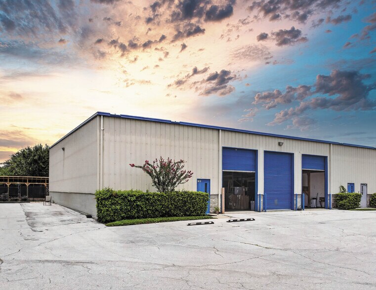 Primary Photo Of 890 Carter Rd, Winter Garden Warehouse For Lease