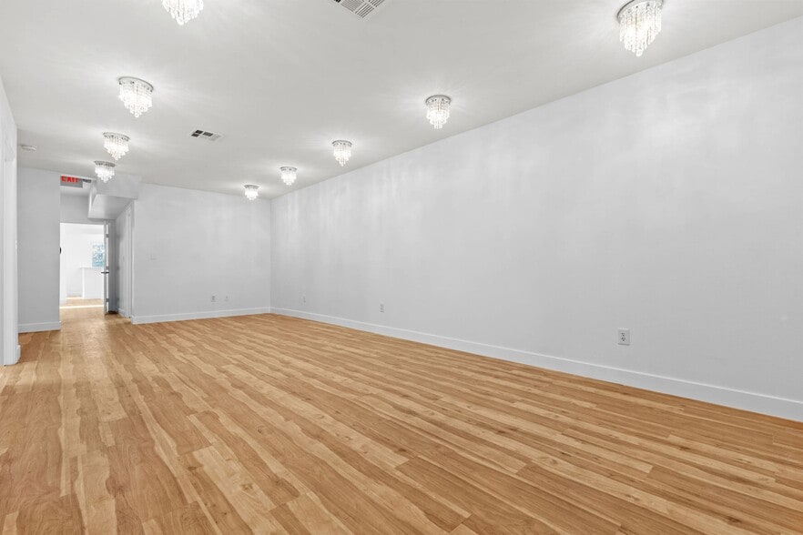 More Photos Of 310 Gass Ave, Las Vegas Unknown For Lease