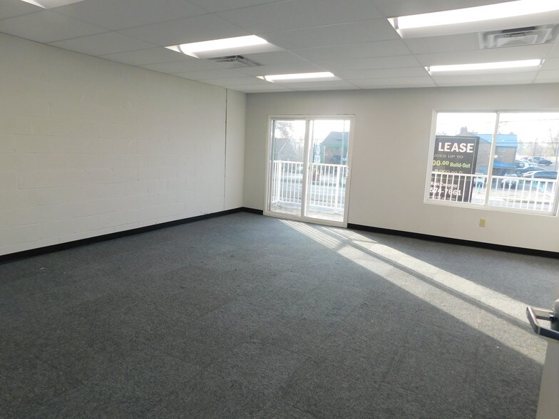 More Photos Of 3270 W North Bend Rd, Cincinnati Office Residential For Sale